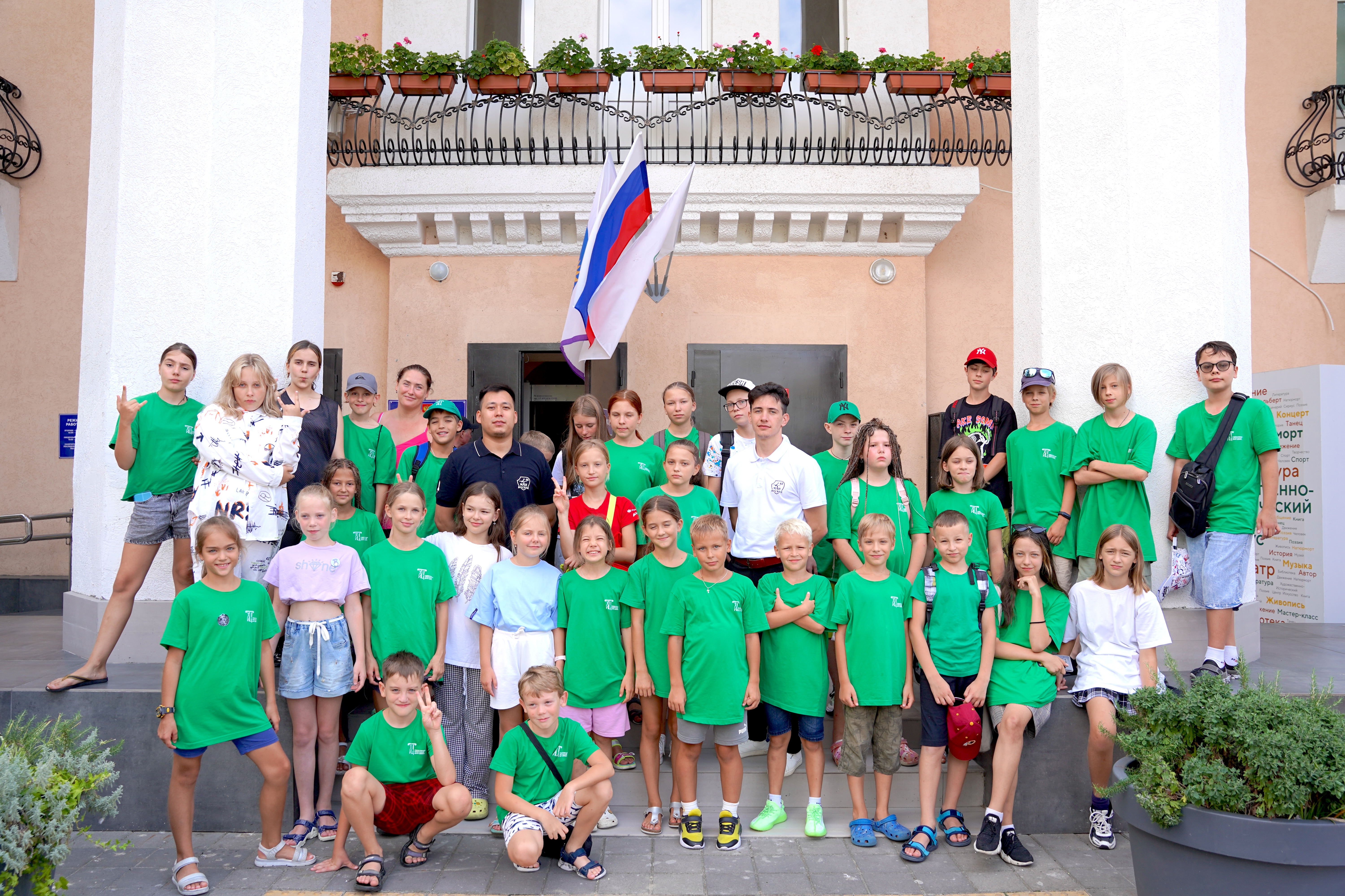 Школьники федеральной территории «Сириус» изучают вселенную и проводят космические исследования